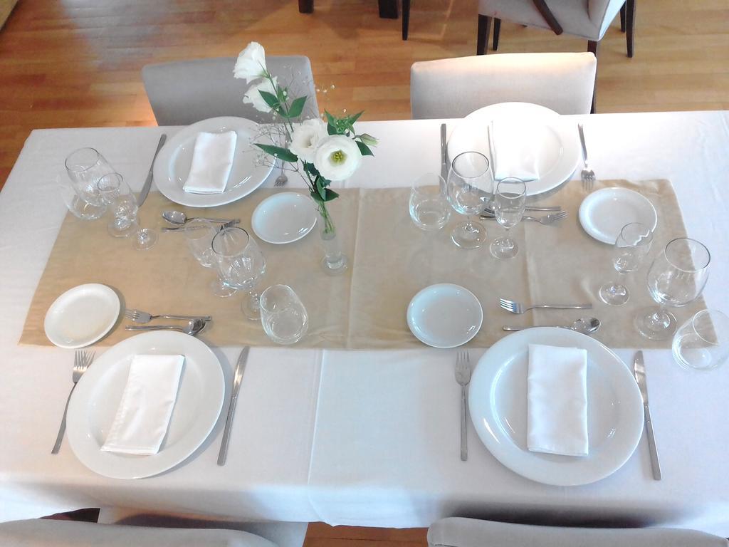Herradura Hotel Suites Neuquén エクステリア 写真